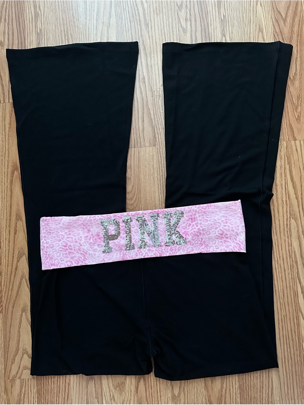VS Pink Black and Pink Leopard Bling Foldover Legging L NWT